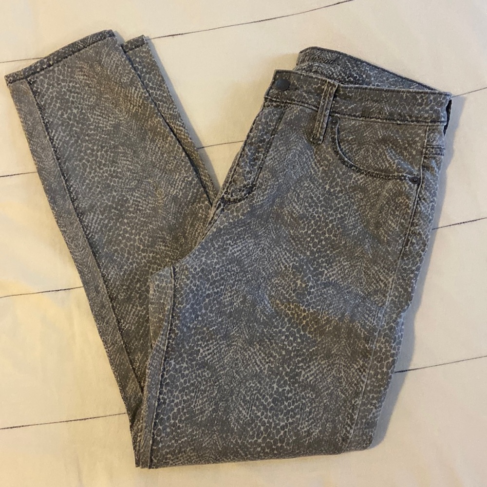 Universal Thread snakeskin print Jean.